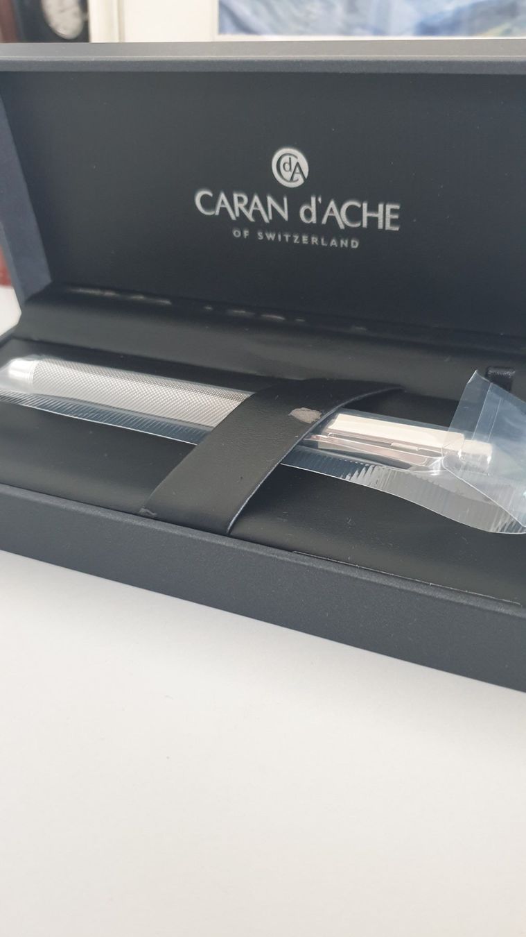 Caran D'Ache Stifte & Marker: SALE - Caran d 'Ache Rollerball Varius Ivanhoe – Neu und originalverpackt aus Ormalingen von duftladen
