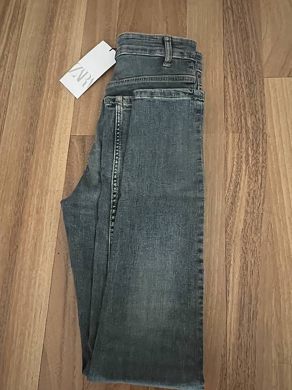 Zara Jeans: Zara Jeans, Modell Sculpt, grau/blau – Neu und originalverpackt aus Zürich von aknavi 1