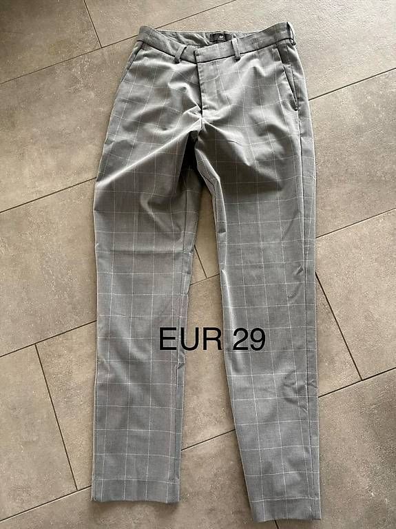 Lotti di vestiti: Männerkleider – Usato da Schönenberg TG venduto da san_8qw6