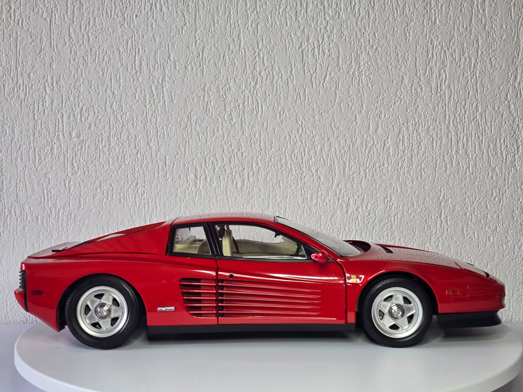 Pocher Modellini d'auto: Pocher - Rivarossi, Ferrari Testarossa, rot – Usato da Kloten venduto da Nicola2 3