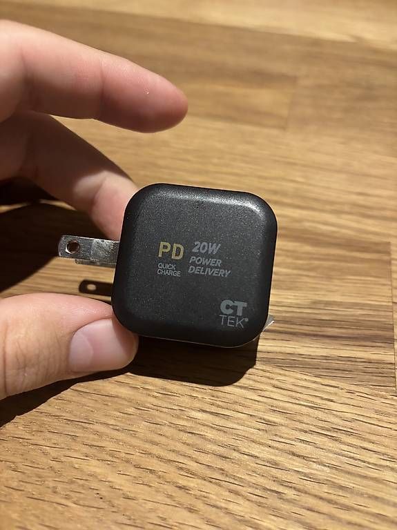 Unità & Adattatore: Steckdosenadapter – Usato da Münsingen venduto da Poili-9