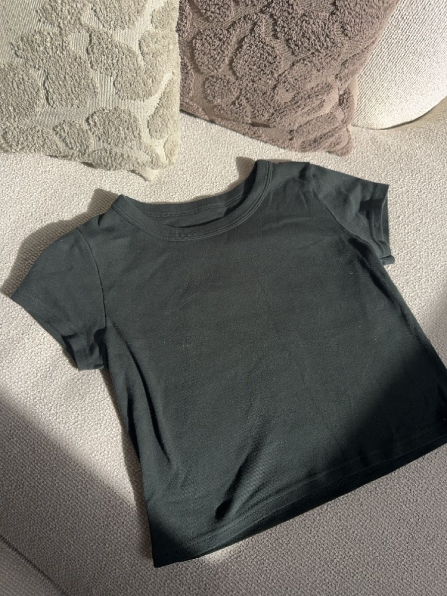 Brandy Melville Tops: Brandy Melville Top – Neuf (Voir description) à Winterthur par Flomiverse 1