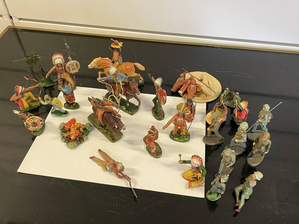 Lot Figurines ELASTOLIN Cowboys Et Indiens - Vintage, Collection