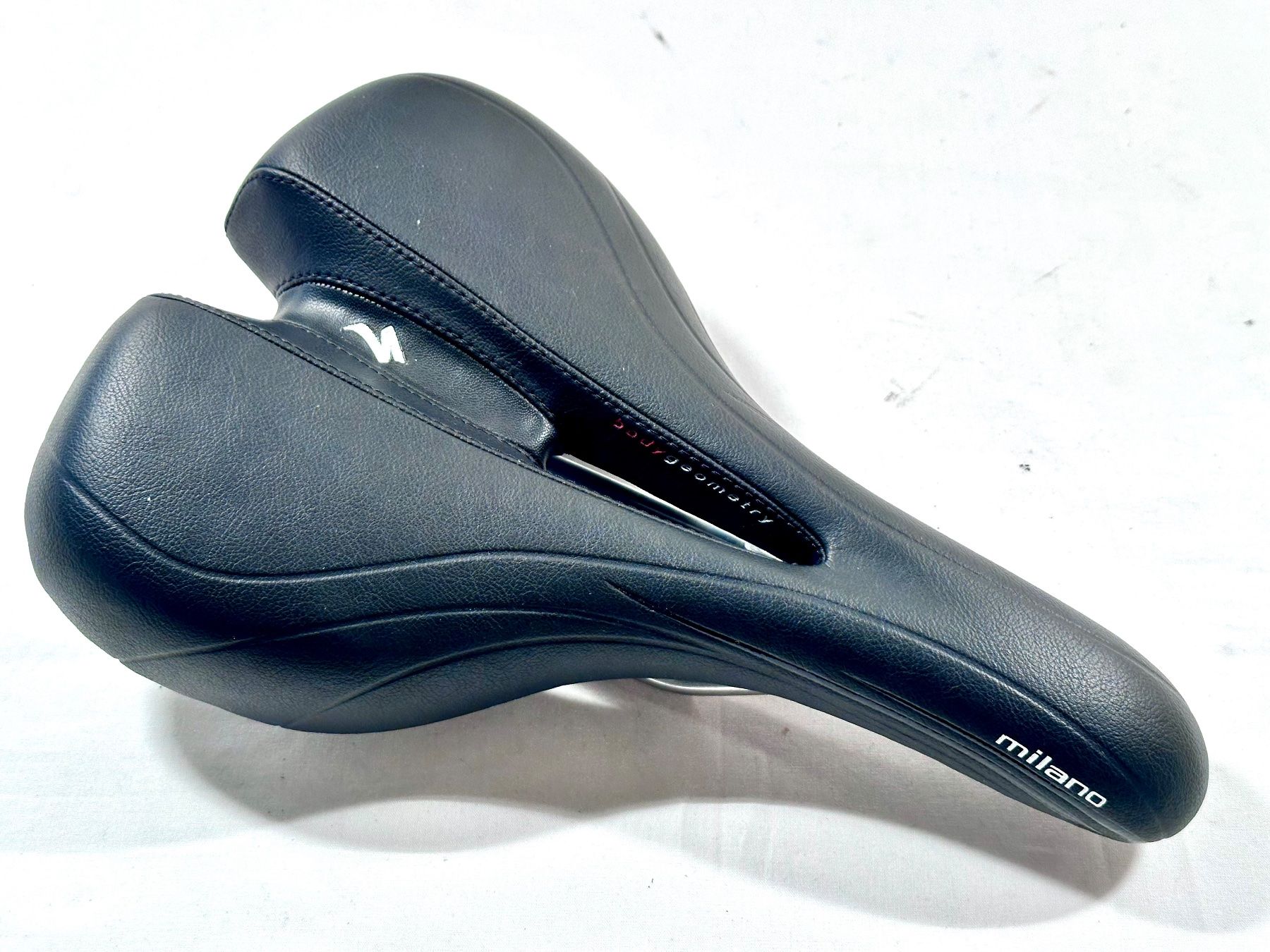 Specialized Ersatzteile: Specialized Milano Comfort saddle Sattel body geometry – Gebraucht aus Luzern von