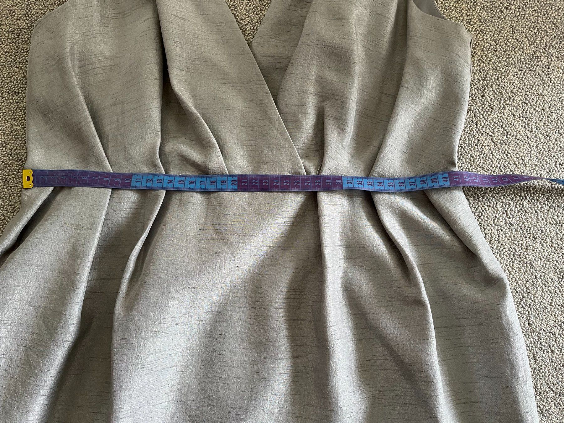 H&M Vestiti: Kleid Gr 42 – Nuovo (secondo la descrizione) da Rekingen AG venduto da Barmaleus 2