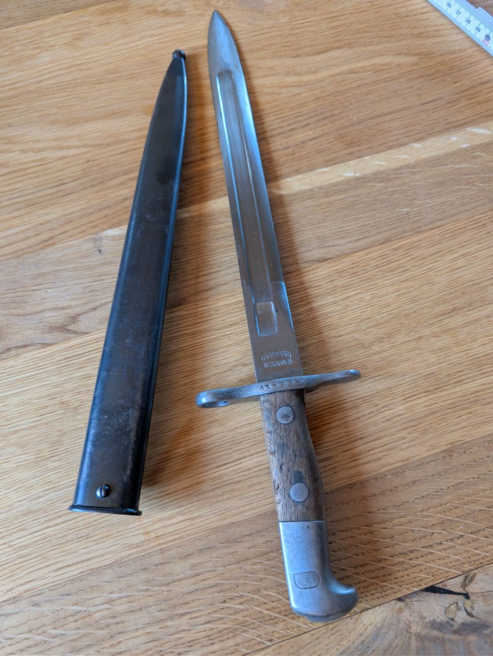 Armée suisse Armes blanches: Antikes Bajonett – D'occasion à Wynau par Zebrafurz