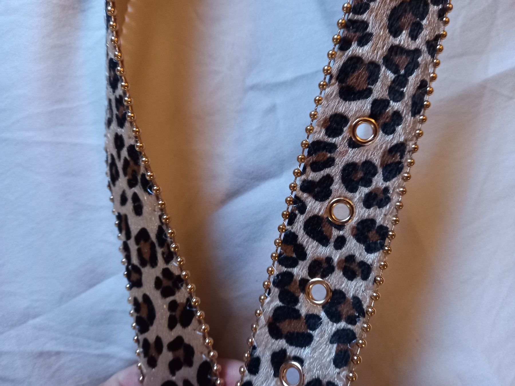 Gürtel: Leopardengürtel mit Strasssteinen im Vintage-Stil mit golden – Neu und originalverpackt aus Lausanne von FASHION-WORLD-SHOP 2