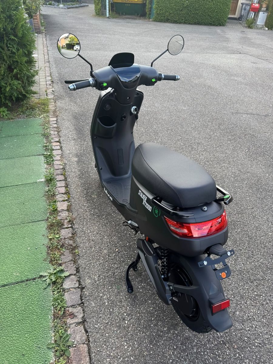 Scooter: Elektroroller BLU:S STALKER XT2000 neuwertig – Nuovo (secondo la descrizione) da Wolfwil venduto da son_scl2 1