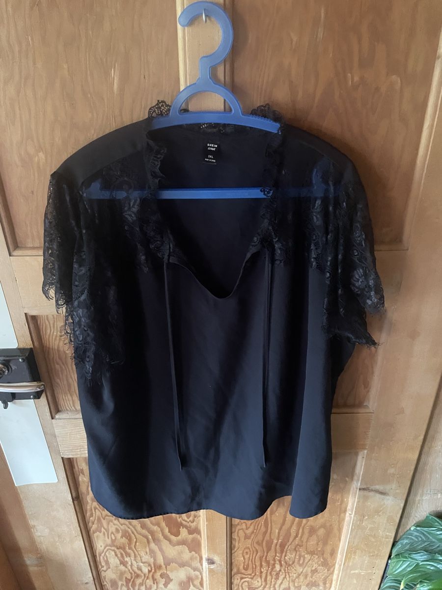 Shein Camicette: Schwarze Bluse mit Spitze – Nuovo (secondo la descrizione) da Lenk im Simmental venduto da banane50626