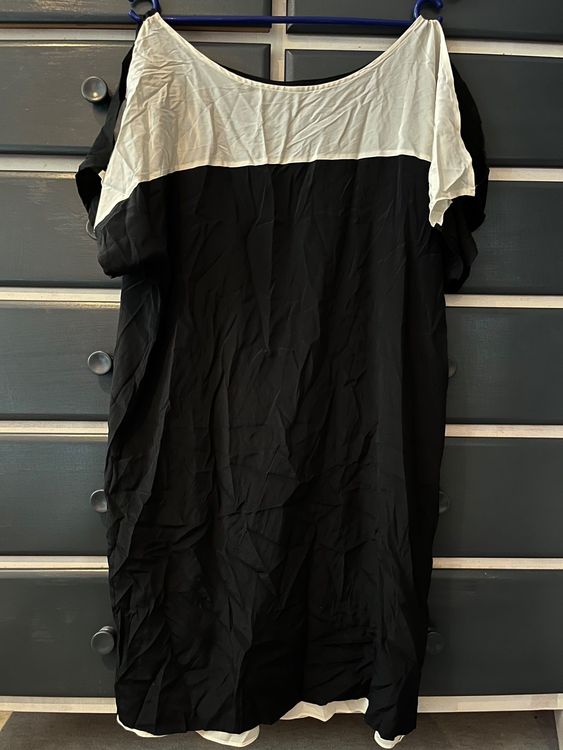 DKNY Vestiti: Sommerliches Kleid in Schwarz und Weiss, Gr.M – Usato da Zürich venduto da kay12325