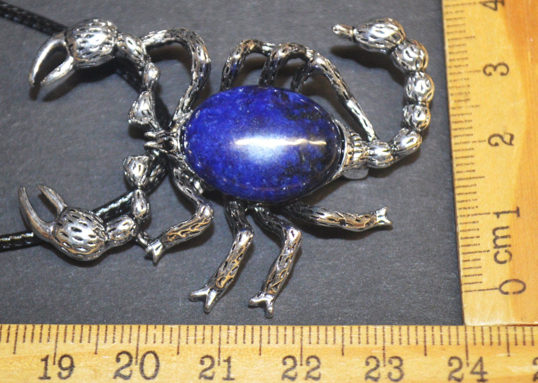 Spille & Fermagli: Brosche oder Halskette - G-755 - Skorpion – Lapislazuli – Nuovo e nell'imballaggio originale da Goldiwil (Thun) venduto da han_v5b7 1
