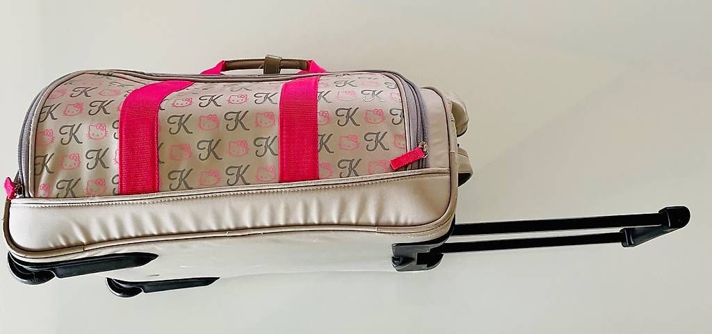 Valigie: Hello Kitty kleiner Koffer / Reisetasche – Usato da Lufingen venduto da mar_v5lj 1