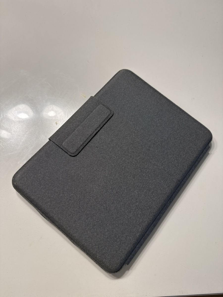 Logitech Tastaturen: Logitech Folio Touch Keyboard Case Used for Apple iPad Air – Gebraucht aus Glattbrugg von vis_rsz8 2