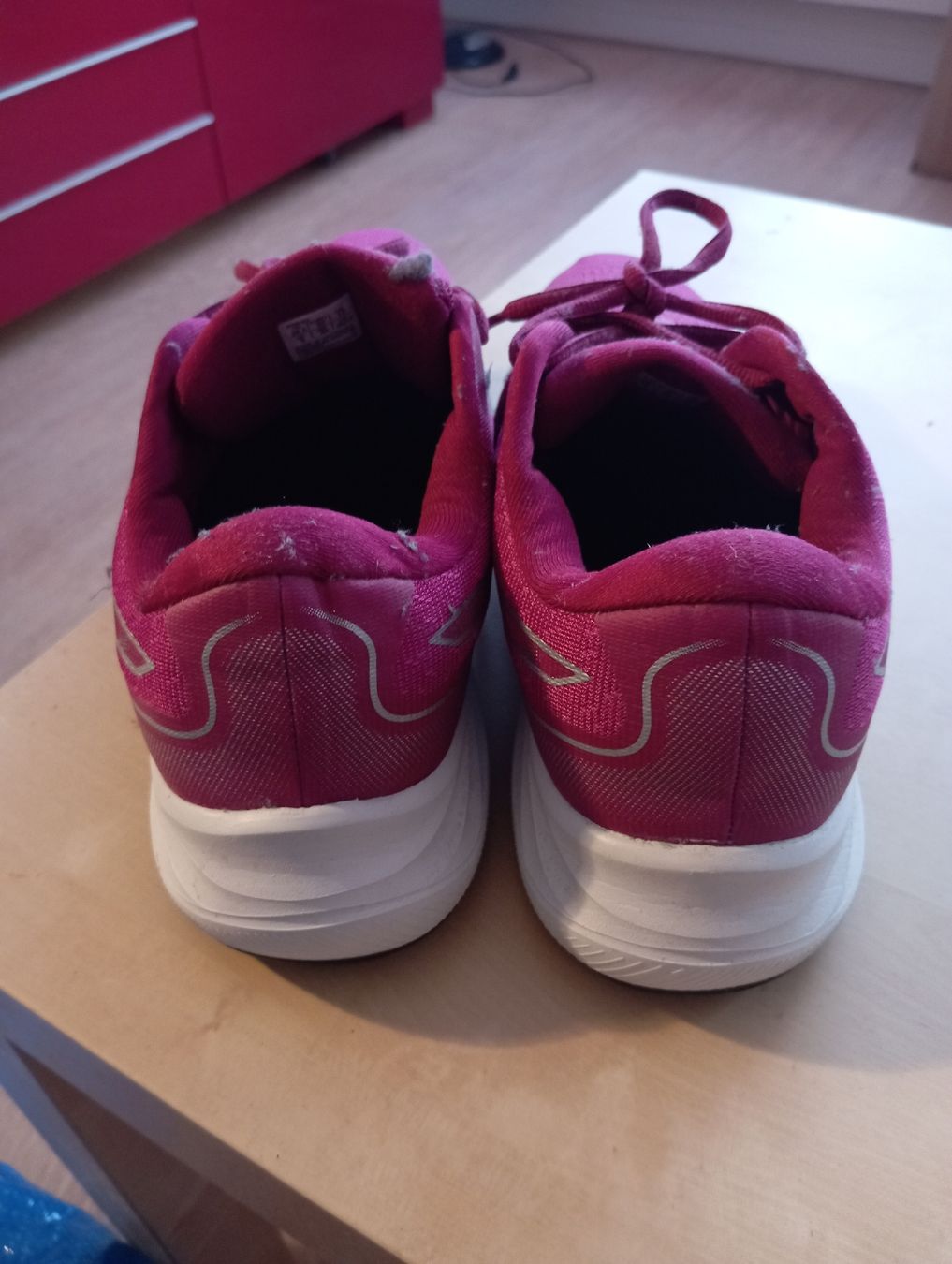 Asics Scarpe da donna: Asics Damenschuh Gr. 42 – Nuovo (secondo la descrizione) da Langnau i. E. venduto da tho_n6n5 1