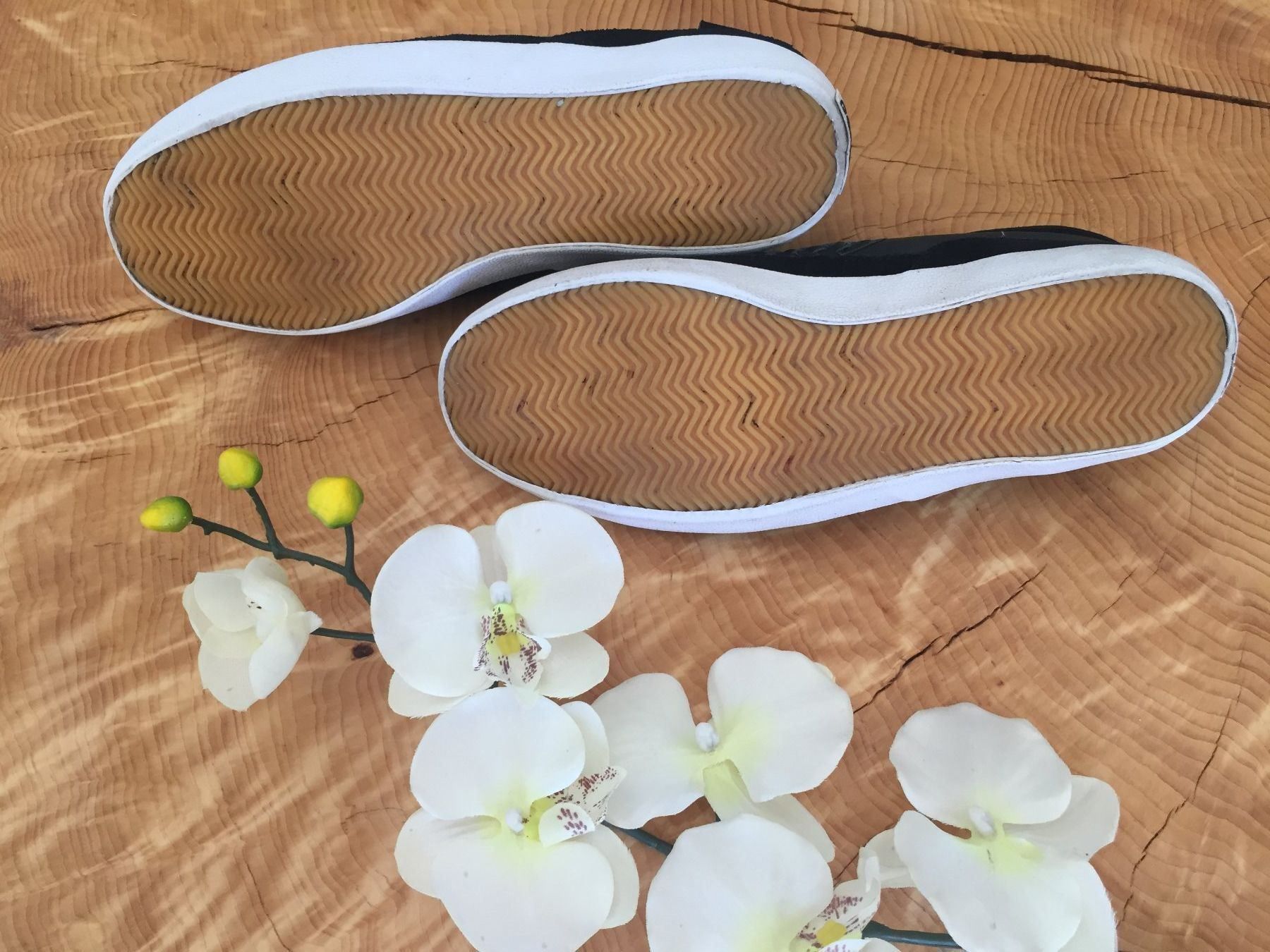 Scarpe da donna: Sneaker aus schwarzem Leder Gr. 38.5 / Baskets cuir – Usato da Zürich venduto da AnnaSa 2