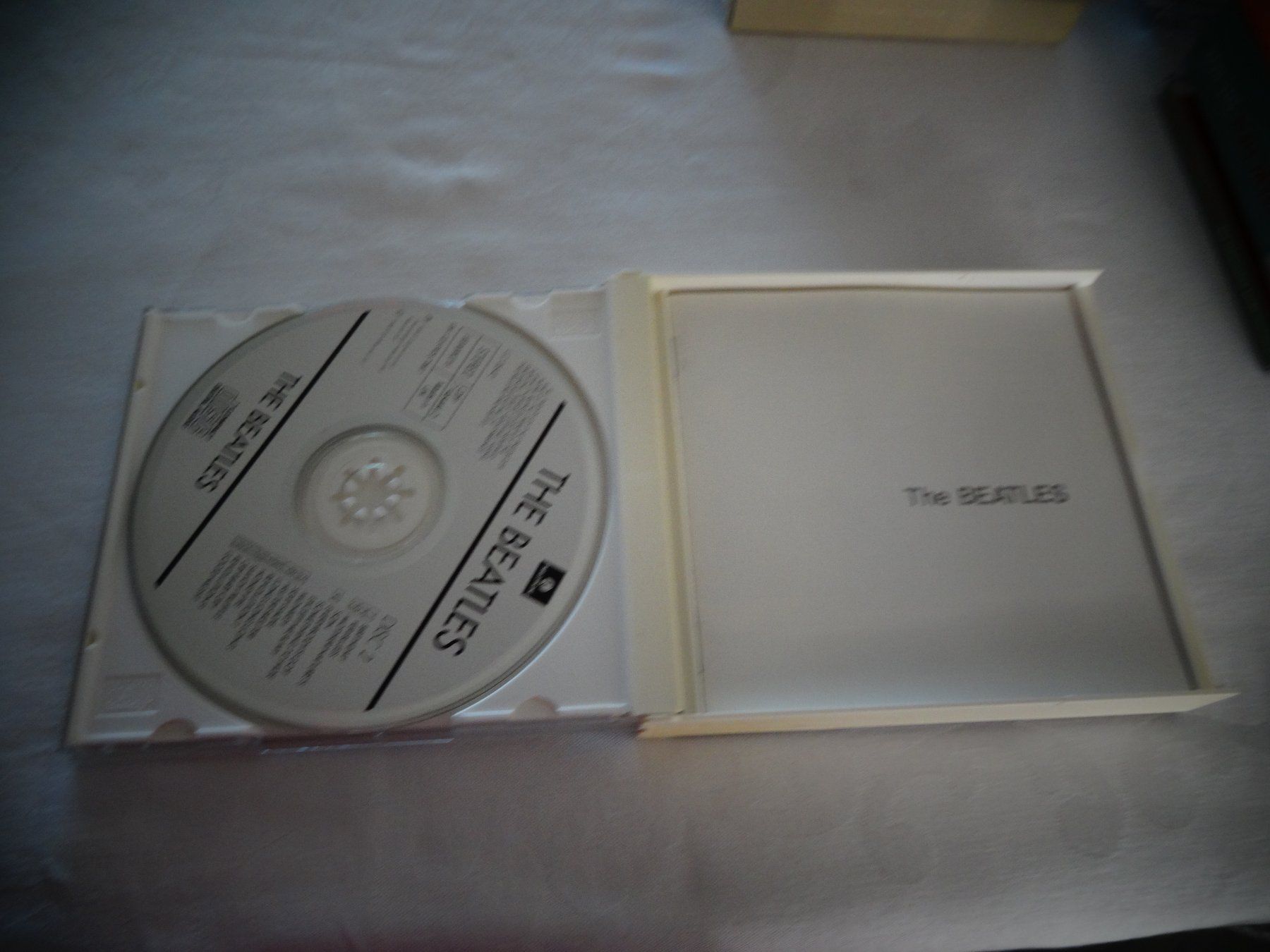 CDs: 2 CD THE BEATLES  BOX – D'occasion à Neerach par jenny062 2