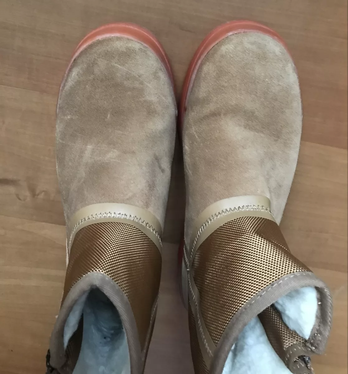 Ugg Damenschuhe: UGG Classic Tech Mini Waterproof – Neu (gemäss Beschreibung) aus Wiedlisbach von Blueberry.6 1
