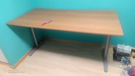 Table de bureau réglable en hauteur