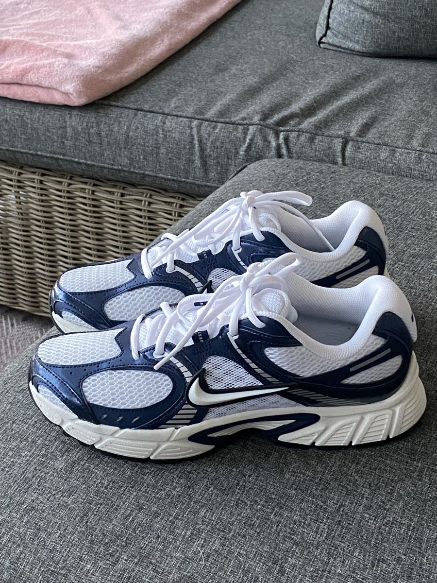 Nike Herrenschuhe: Nike Sneaker – Neu und originalverpackt aus Thun von reb_qd7f