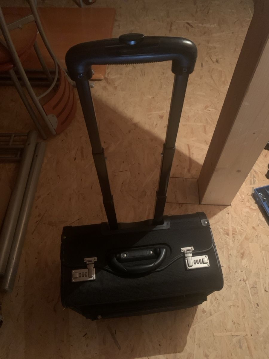 Valigie: Sacoche à outils – Usato da Neyruz FR venduto da Mendest 3