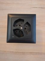 UP 3xT13/1s Steckdose schwarz Edizio Due Gr. 1