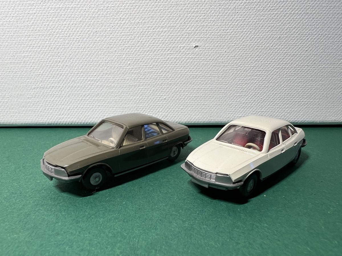Wiking Modellini d'auto: 2 x Wiking Ro 80 mit eingesetztem Lenkrad in 1/87 – Nuovo (secondo la descrizione) da Weinfelden venduto da Kammerflimmern