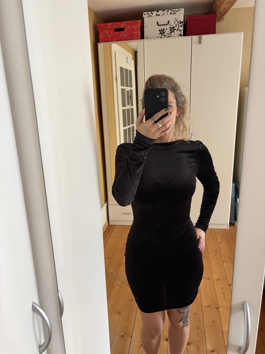 H&M Vestiti: Langärmliges Samtkleid XS – Usato da Basel venduto da Zamba 3
