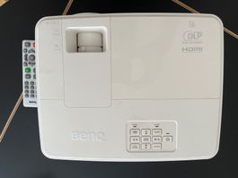BenQ Beamer DLP HDMI mit Fernbedienung guter Zustand