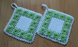 Gehäkelte Topflappen, 2 Stk., Grün/Weiss, Neu