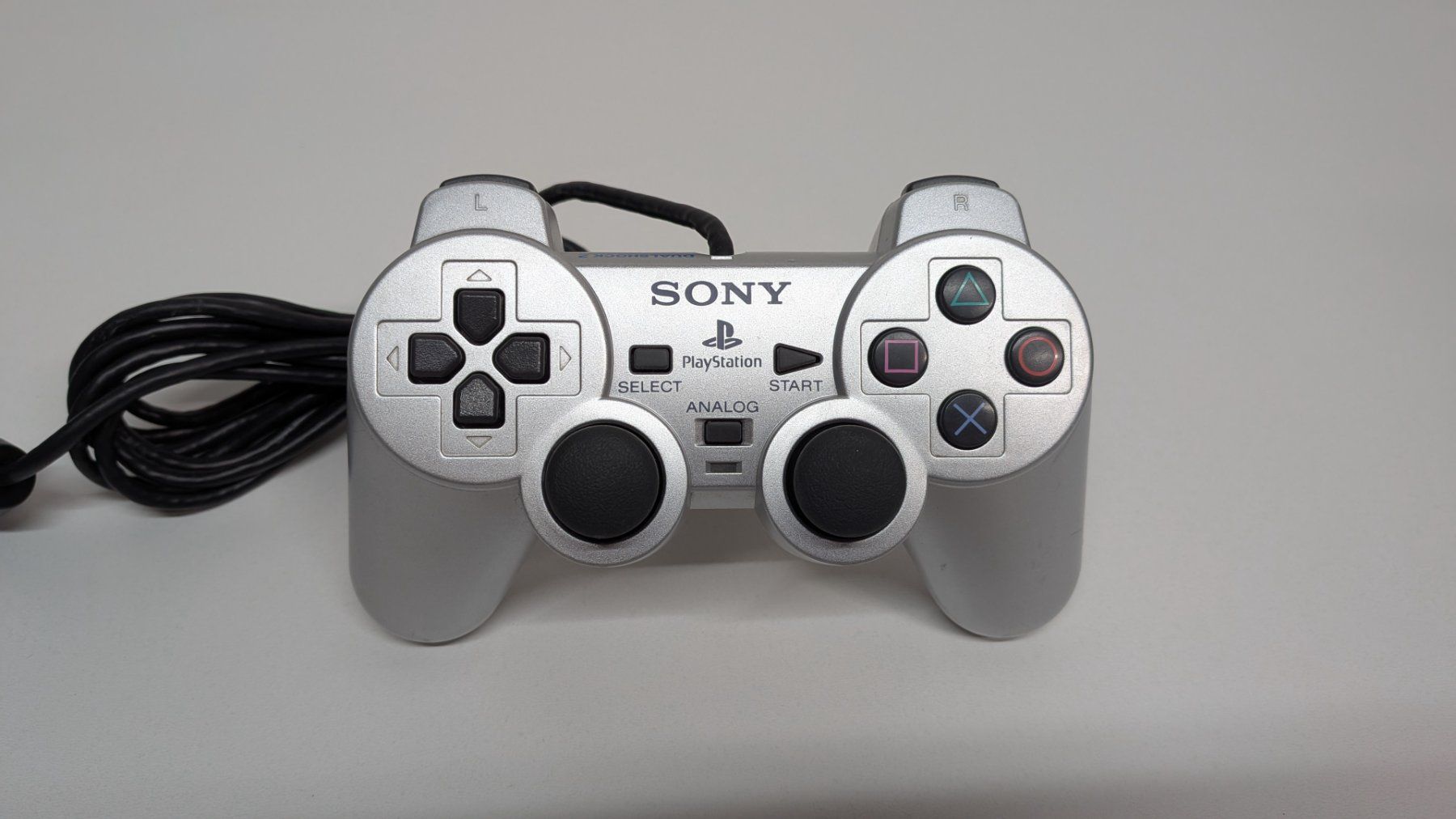Sony Consoles: PlayStation 2 Slim Silver mit Controller ORIGINAL – D'occasion à Menziken par mame18 1