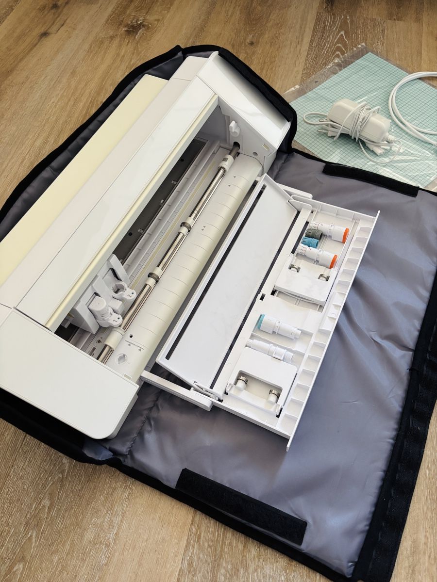 Cameo Alle Maschinen: Silhouette Cameo 4 Schneideplotter – Gebraucht aus Ganterschwil von Swisscamelot 1