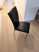 Lot de 6 chaises en cuir véritable noir  Très bon état
