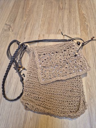 Umhängetasche gehäkelt beige