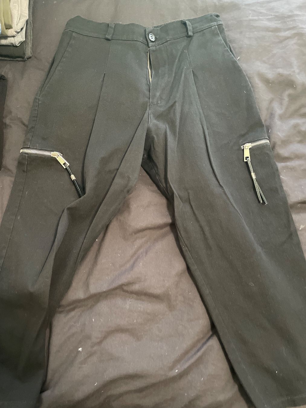 Pantaloni: Pantalone – Nuovo (secondo la descrizione) da Riva San Vitale venduto da dan_5r87