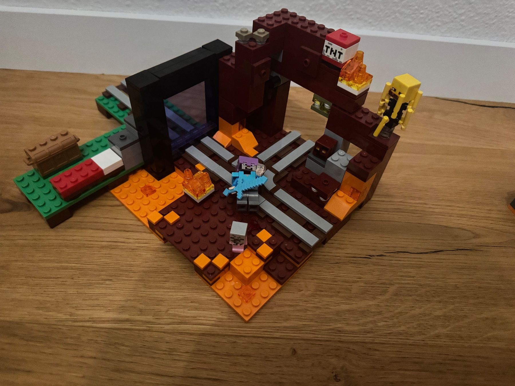 Lego Kit di costruzioni: Lego Minecraft 21139 und 21143 – Usato da Rorschacherberg venduto da LIAMTHEHERO 3