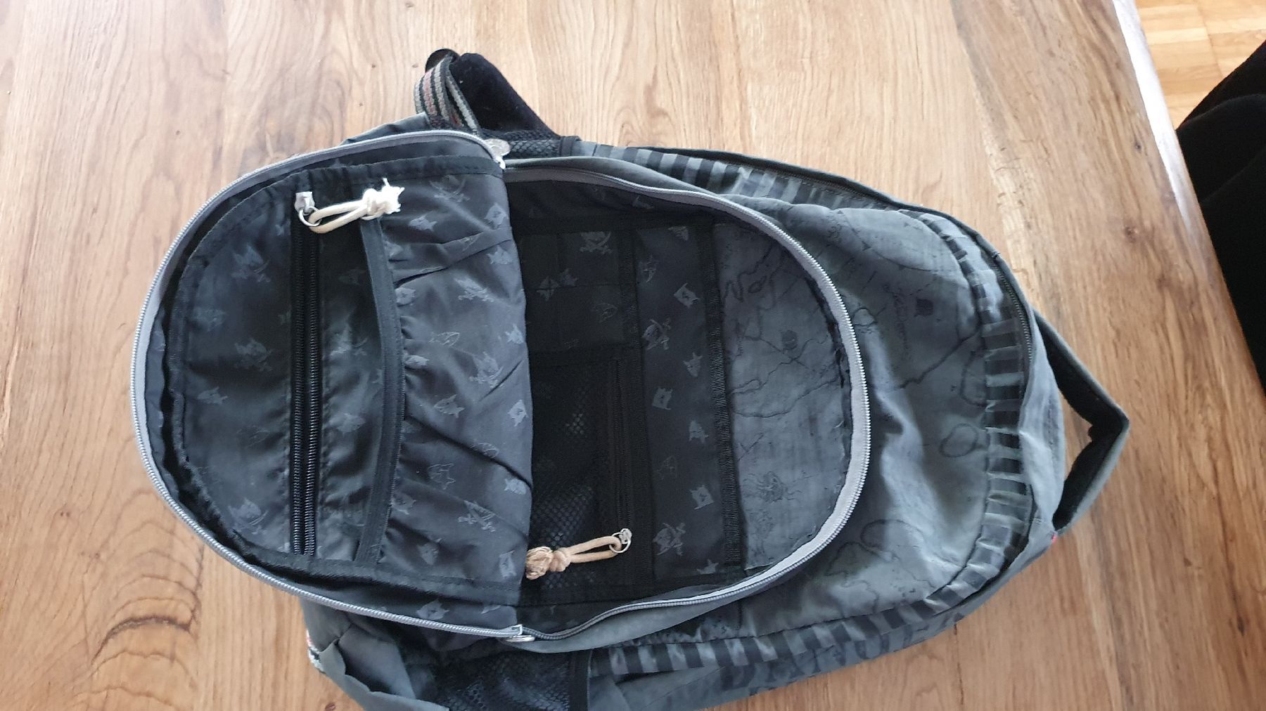 Borse & Zaini: Schulrucksack Danger Pirates – Usato da Eglisau venduto da Connemara 2
