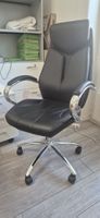 Chaise de bureau Beliani cuir noir roulettes bon état 