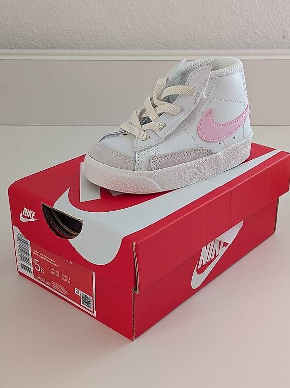 Scarpe per ragazzi: Nike Blazer (21) Bimba – Nuovo e nell'imballaggio originale da Arbedo venduto da erw_9rl2 3