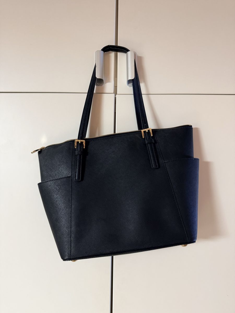 Michael Kors Sacs femmes: Michael Kors Tasche – D'occasion à Muotathal par sin_pdj6 1
