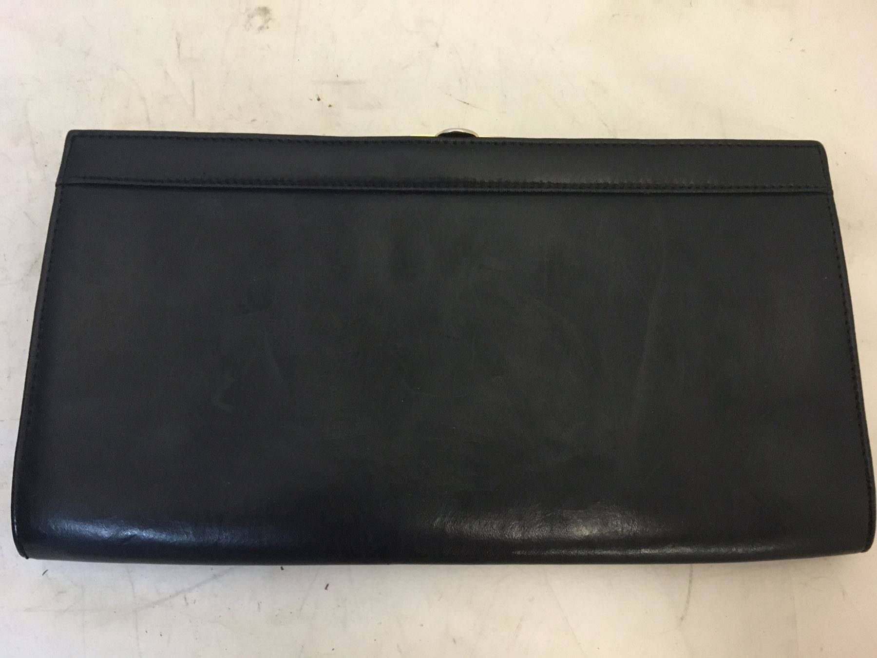 Taschen für Damen: Abendtasche aus schwarzem Leder ! – Gebraucht aus Brügg BE von rutschimedizin