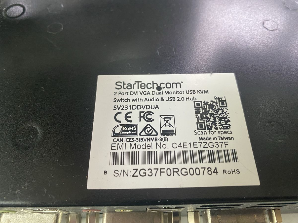 Componenti elettronici: KVM Switch 2x PC, 2x Bildschirme – Usato da Hombrechtikon venduto da Kolia2012 2