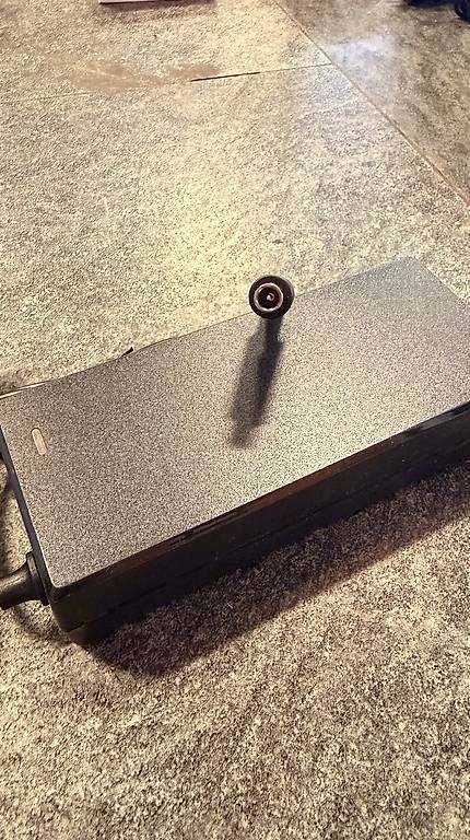 Kickboard: Xiaomi E-scooter Ladekabel Neu! – Usato da Unterseen venduto da beE-Scooter 1