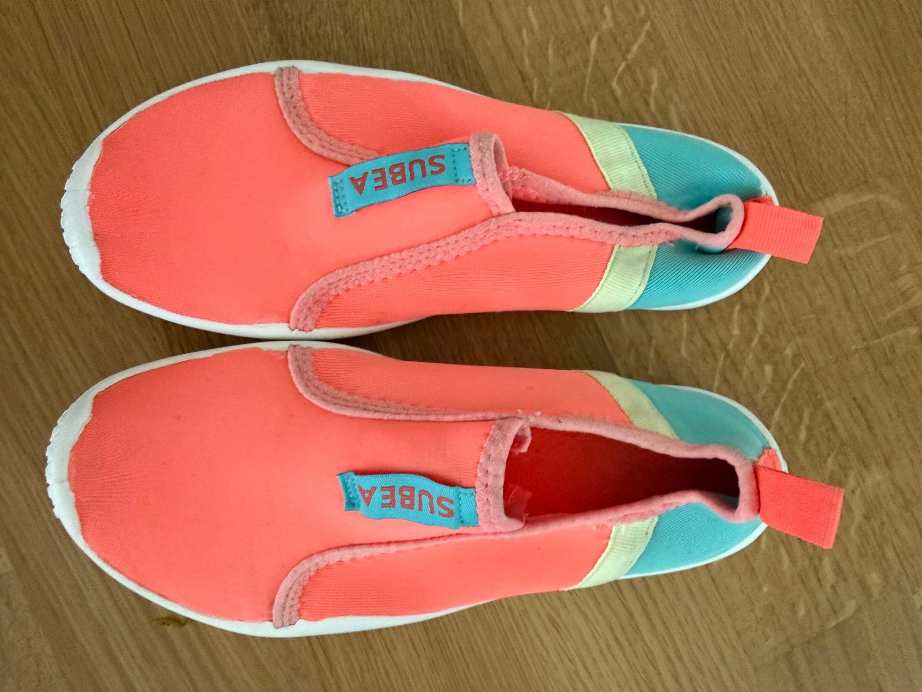 Scarpe per ragazze: Wasser Schuhe, Grösse 34/35 – Usato da Hünibach venduto da rotestandem01