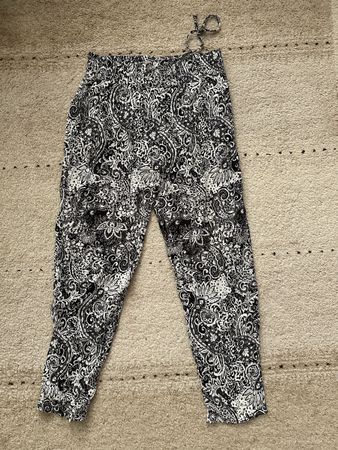 Hose mit Muster Grösse 38 Damen