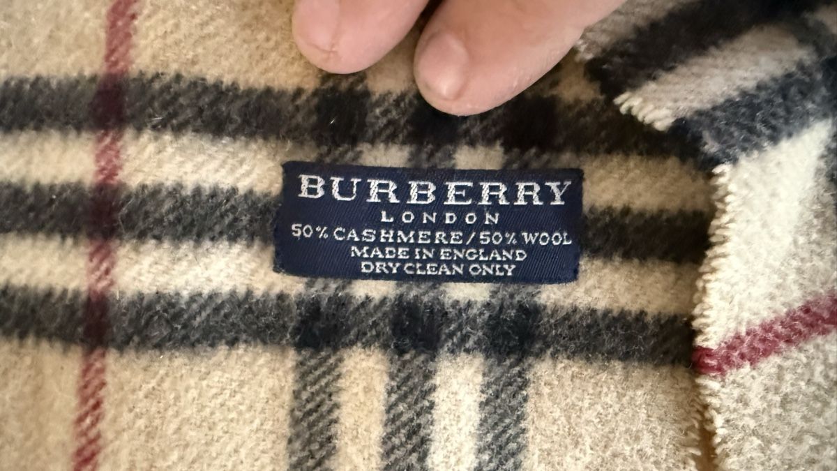 Burberry Foulard & Sciarpe: Original Burberry Schal – Usato da Basel venduto da dafal4059 2