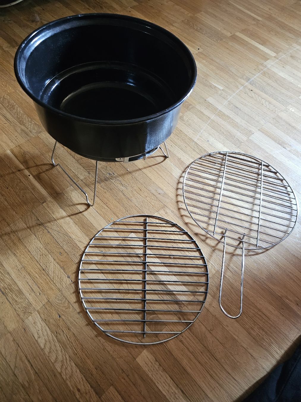 Griglie: Mini Camping Kohlegrill – Usato da Dübendorf venduto da jep76 3