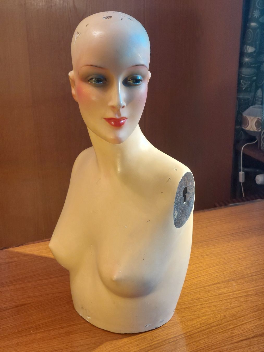 Allestimento di negozi e stand fieristici: buste de mannequin vintage vitrine – Usato da Lengnau BE venduto da Madame-Minouche 1