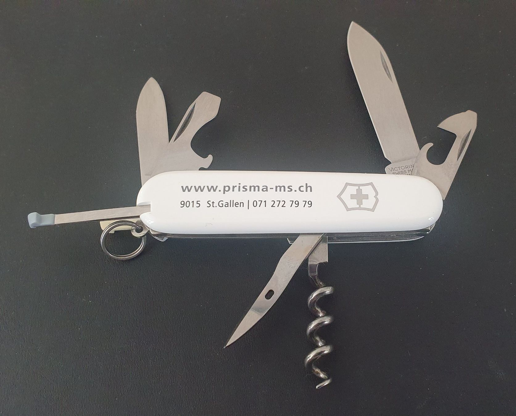 Victorinox Coltelli tascabile: 2 Victorinox Sackmesser mit Logo – Usato da Härkingen venduto da MarianneSi 3