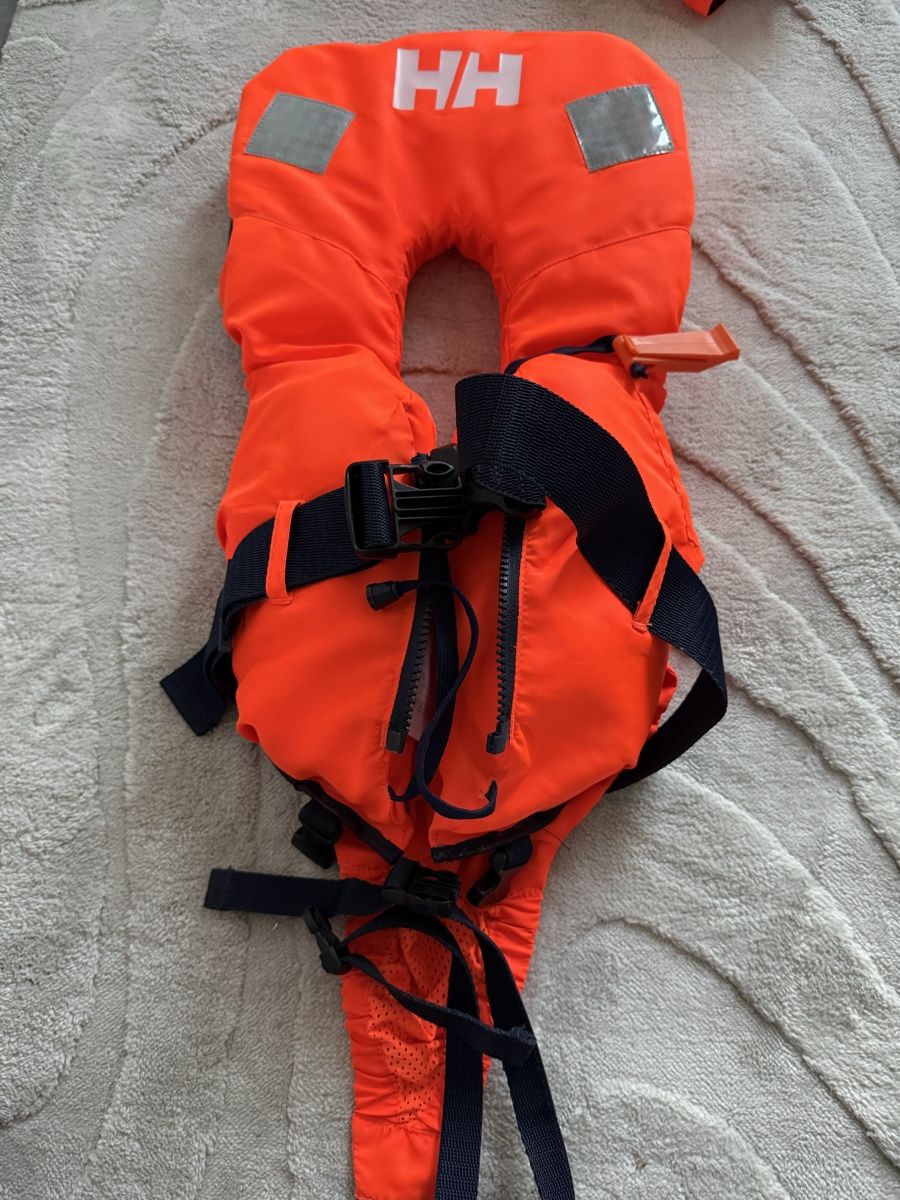 Helly Hansen Schwimmwesten: Helly Hansen Rettungsweste 5-15kg – Gebraucht aus Oberuzwil von SaMa1986
