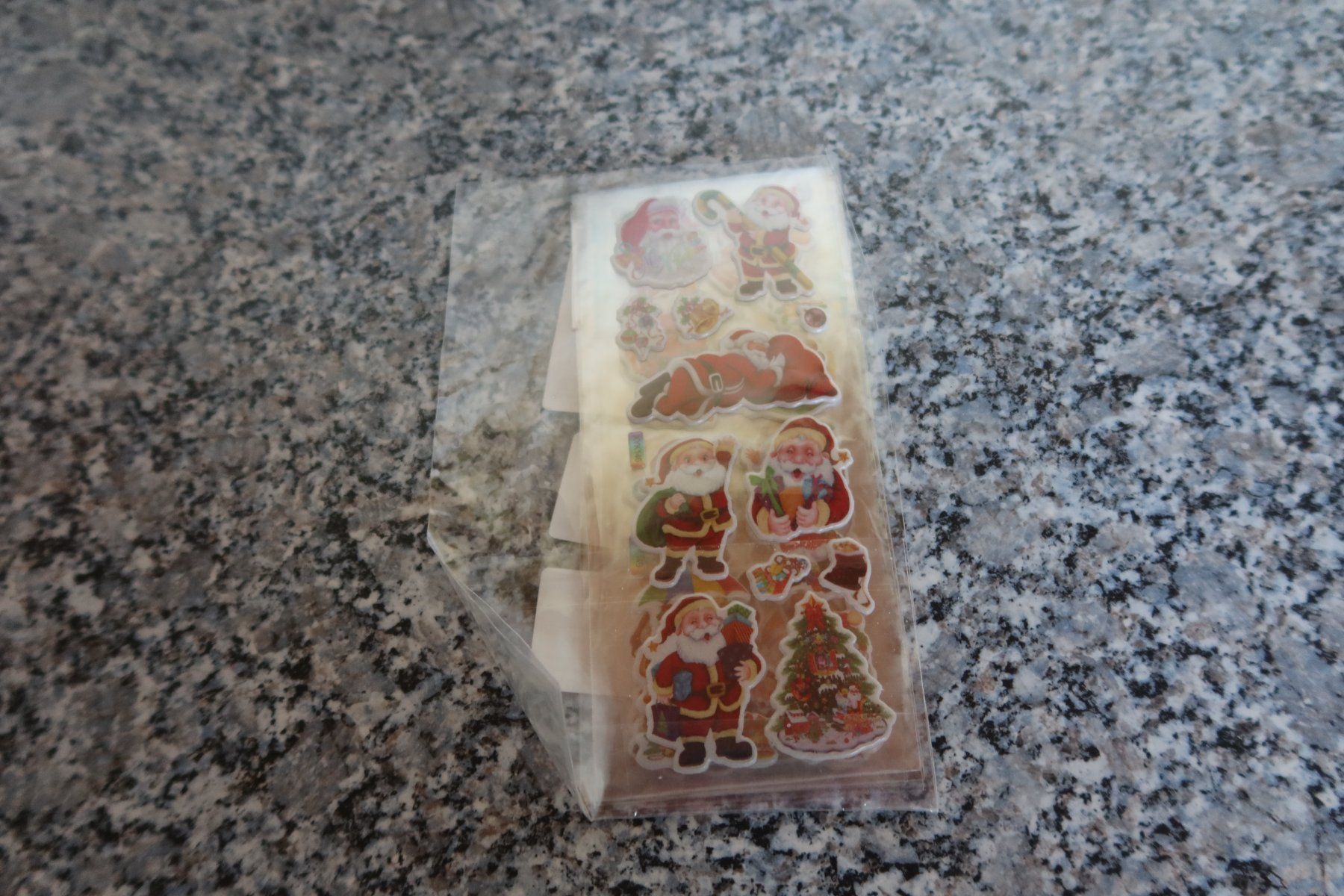Aufkleber: Weihnachtssticker – Neu und originalverpackt aus Täuffelen von Cindybussy